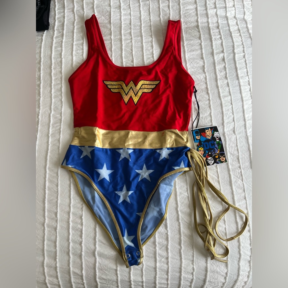 Forever 21 Wonder Woman One-Piece suit costume bathing suit